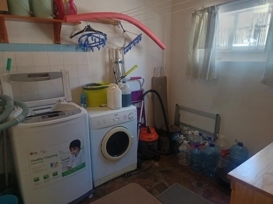 4 Bedroom Property for Sale in Heuwelsig Northern Cape